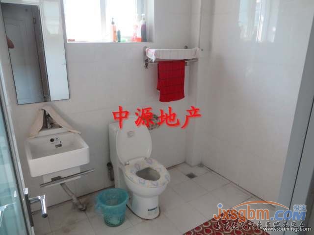 上高新城区旁小区房5楼，硬装13万，产权车库23平