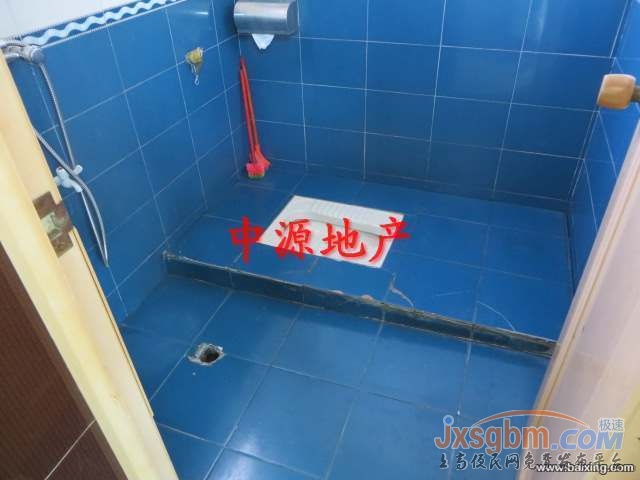 上高和平路4楼，家具家电全配很多是新的，有地下室！