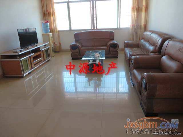 上高和平路4楼，家具家电全配很多是新的，有地下室！