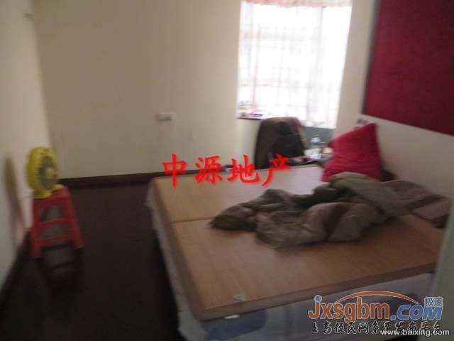 上高新城区旁小区房5楼，硬装13万，产权车库23平