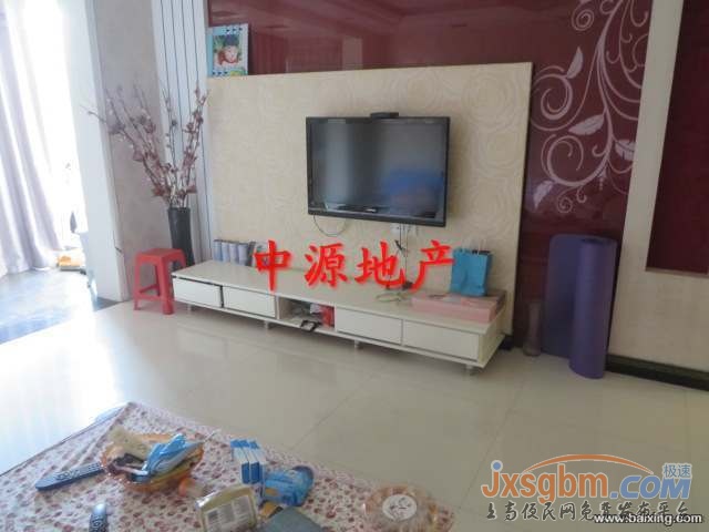 上高新城区旁小区房5楼，硬装13万，产权车库23平