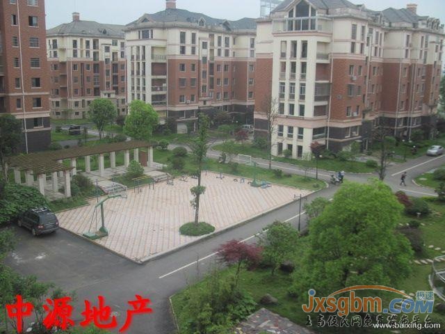 上高锦都圣地雅阁3楼，毛坯三通，产权车库25平三通