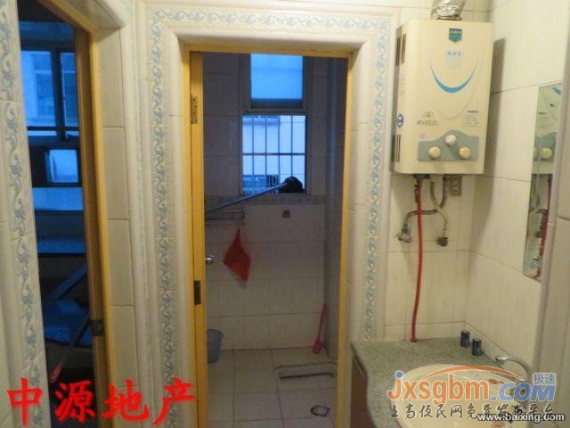 上高《四中附近》3楼，家具家电全配，好停车！