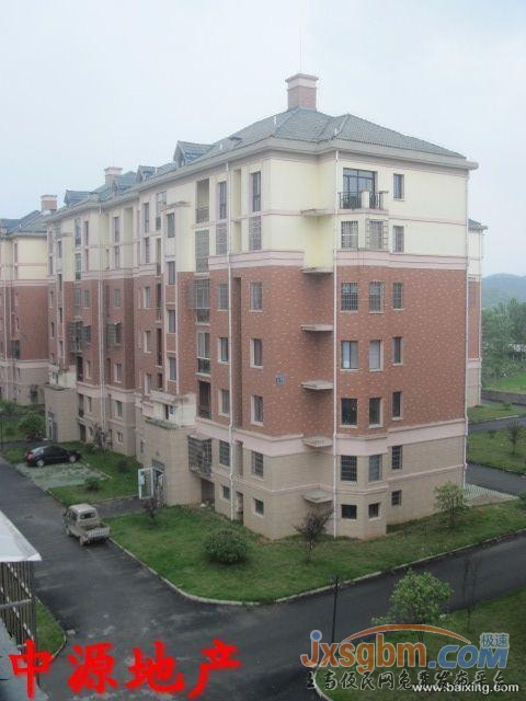 上高锦都圣地雅阁3楼，毛坯三通，产权车库25平三通